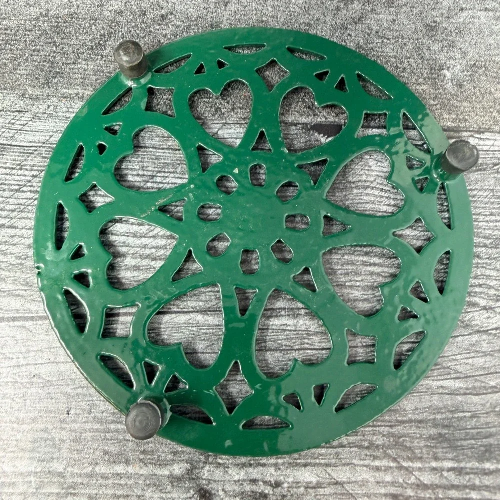 Vintage Green Enameled Cast Iron Heart Trivet 6